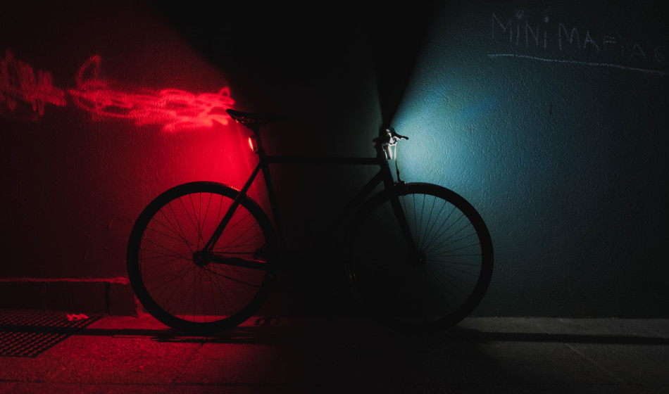 Esta luz para bicicleta es también intermitente y luz de freno ¡y